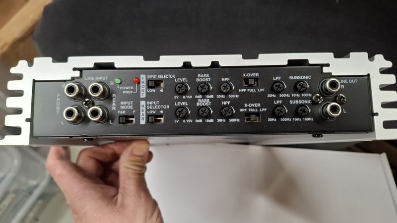 Xelent TX4.50a 4x50/100wRMS, 2x200wRMS